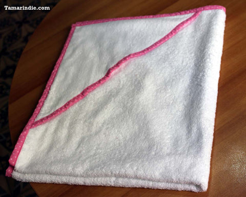 Hooded Pink Baby Towel- Customization Possible|منشفة طفل زهرية