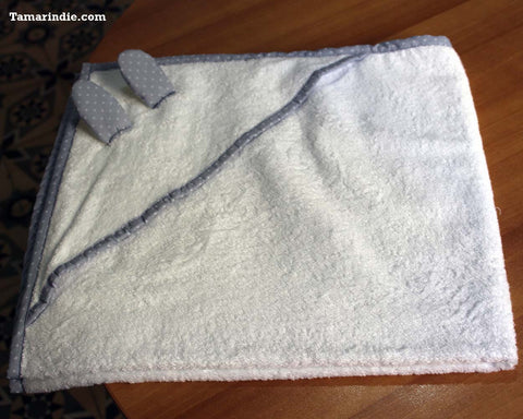 Hooded Rabbit Baby Towel- Customization Possible|منشفة طفل زرقاء