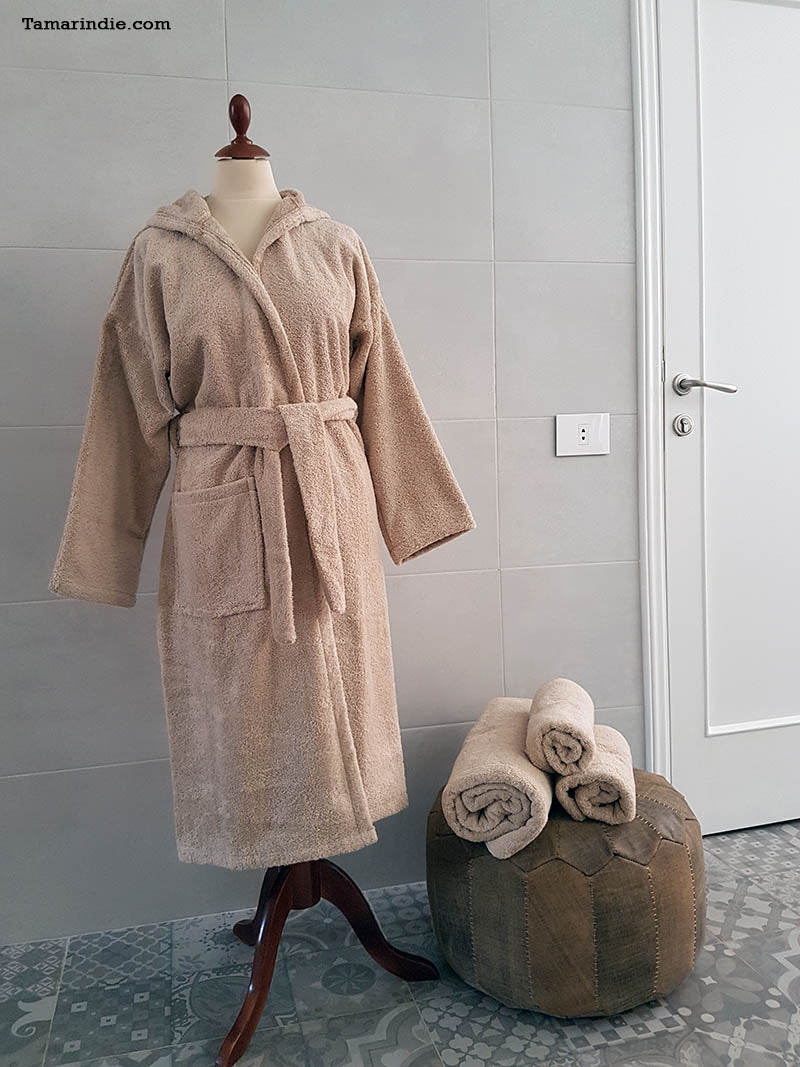 Thick Linen Hooded Bathrobe for Grownups or Kids| روب حمام سميك للكبار أو للصغار لون بيج