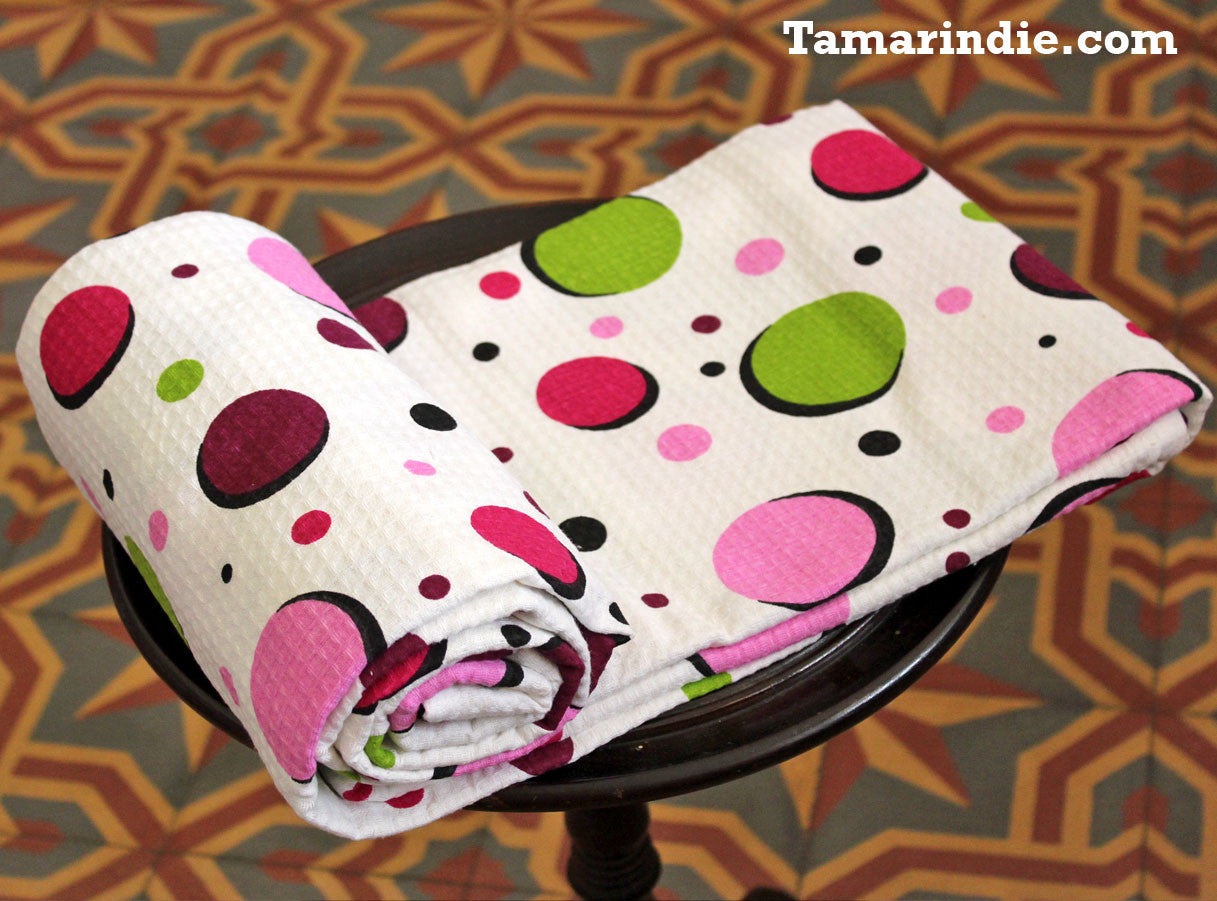 Pink Dot Cotton Blanket|بطانية قطن مع دائرات وردية