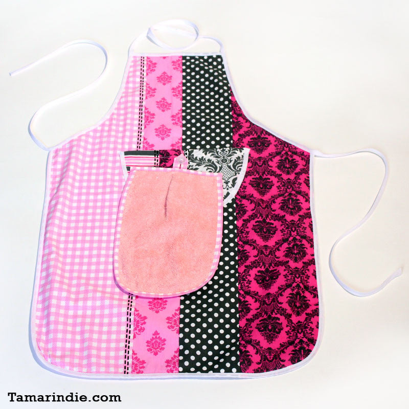 Fushia Kitchen Apron with Detachable Towel|مريول مطبخ لون فوشيا مع منشفة متحركة