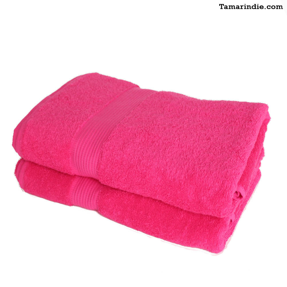 Set of Two Large Fushia Towels|منشفتان كبيرتان لونهما فوشيا