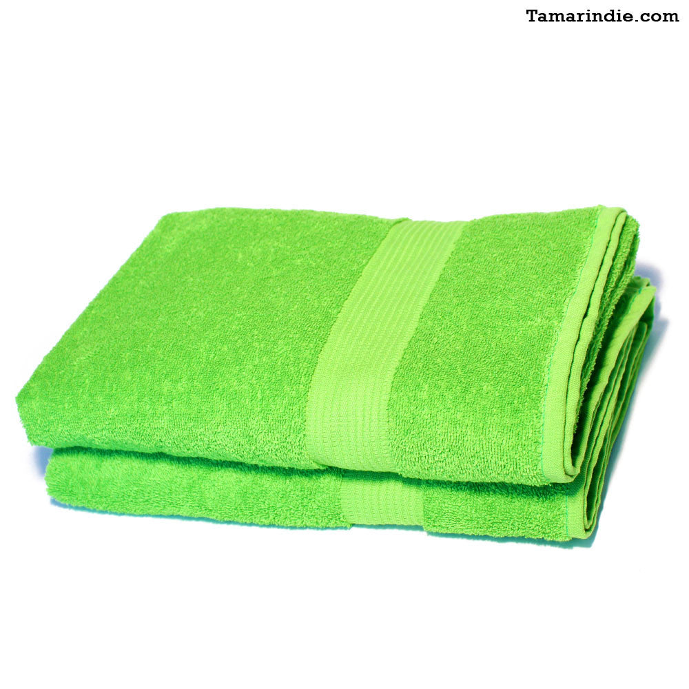 Set of Two Large Green Towels|منشفتان كبيرتان لونهما أخضر