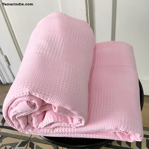 Extremely Soft Pink Cotton Throw|بطانية قطنية لون وردي بغاية النعومة
