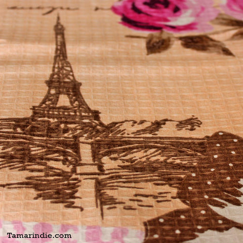 "Off to Paris" Cotton Blanket|بطانية "ذاهبون الى باريس" القطنية