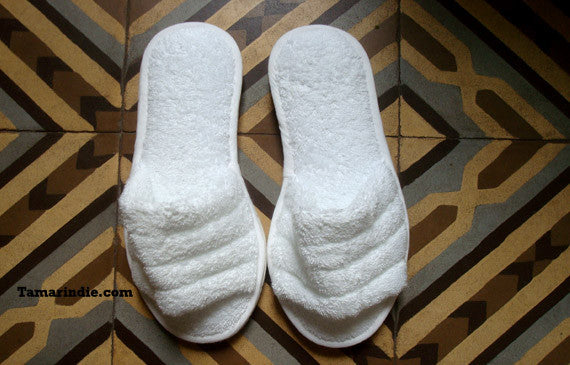 White Towel Slippers|شبشب او حذاء بيت ابيض