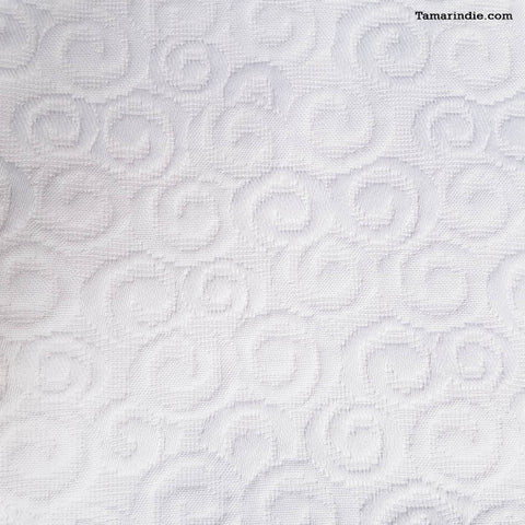 White Swirls Luxury Soft Cotton Blanket|بطانية قطنية مع دوائر فاخرة وناعمة لون أبيض
