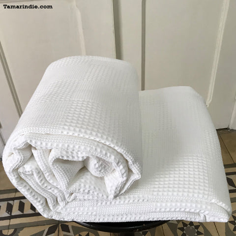 Extremely Soft White Cotton Throw|بطانية قطنية بيضاء بغاية النعومة